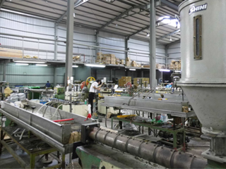 custom manufacturing plastic extrusion